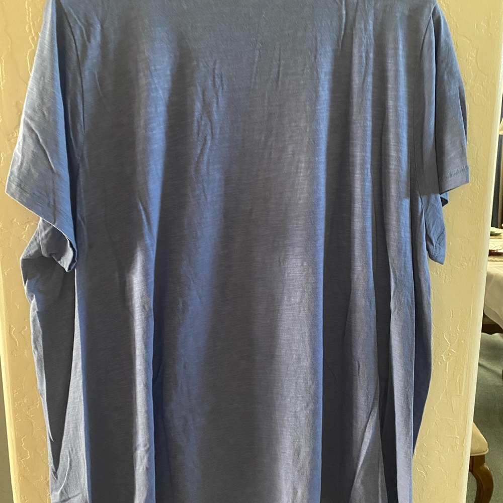 Lucky brand woman’s tee shirt